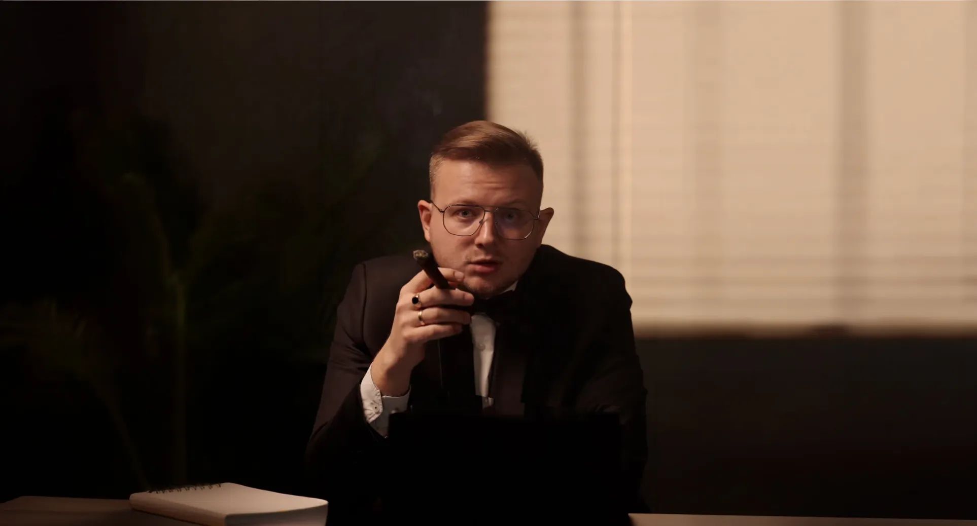 Patryk Paziewski at his desk